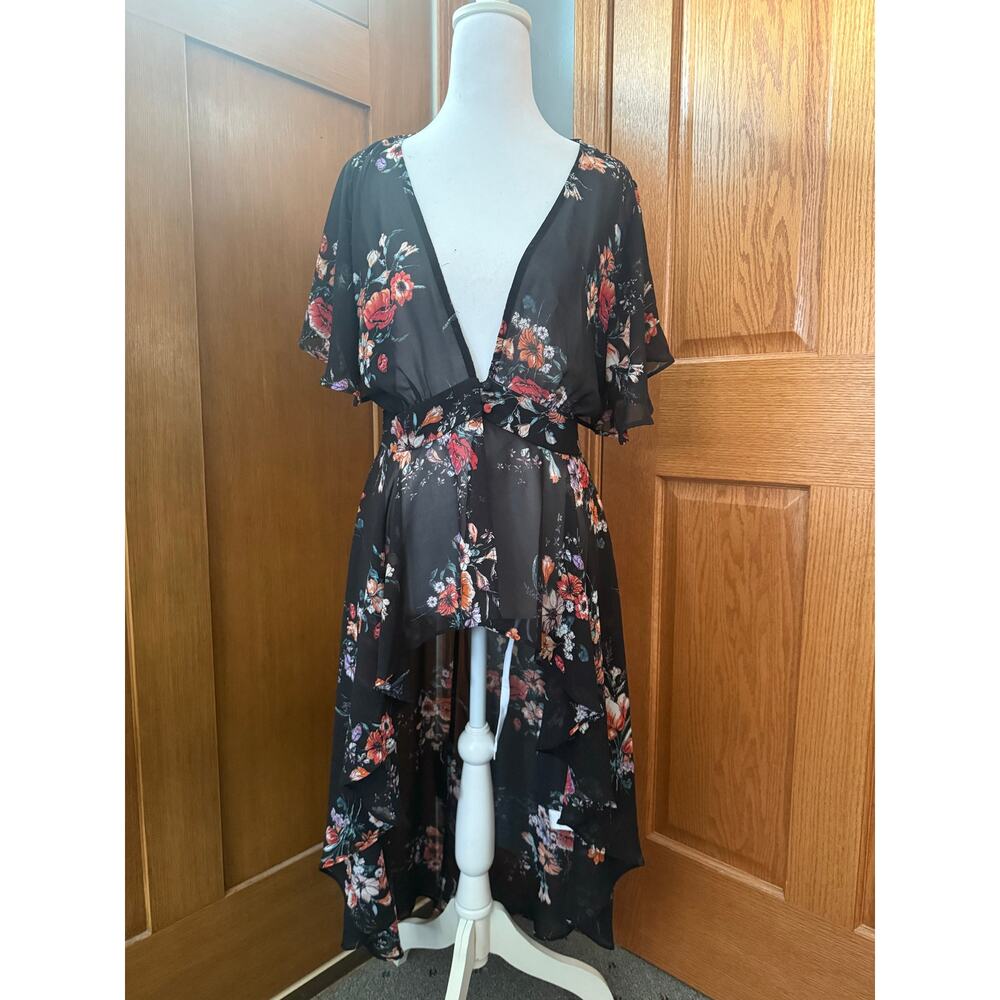 Soprano  Floral Sheer Cardigan Buckle Size Medium